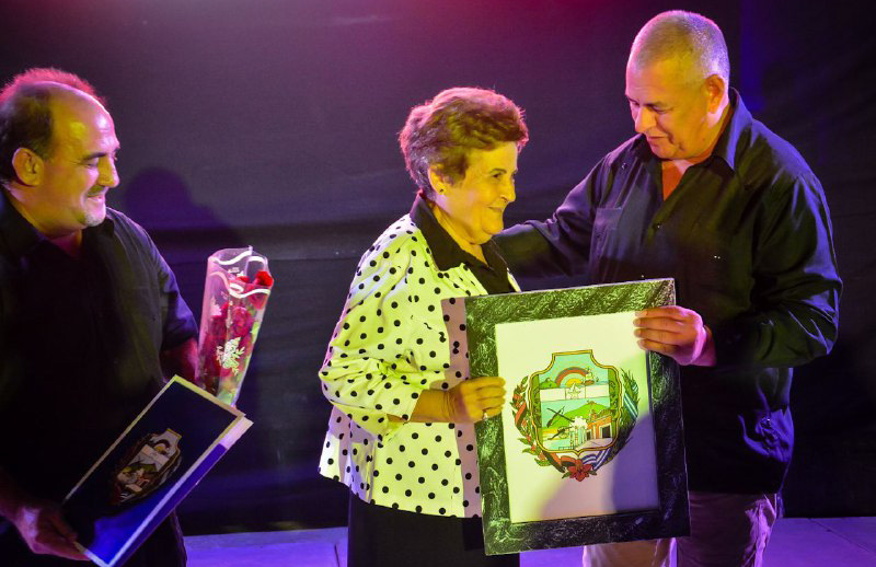 0119 escudo holguin periodista3