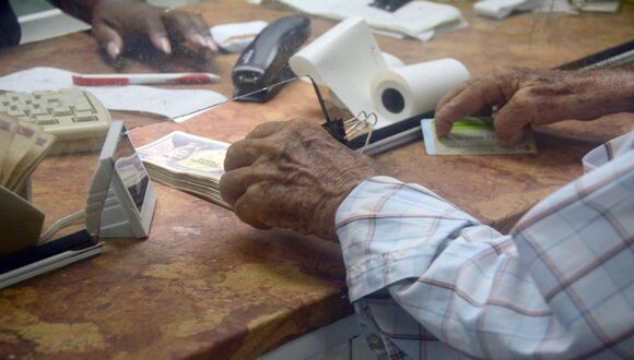 653034800_122173825052826745_555