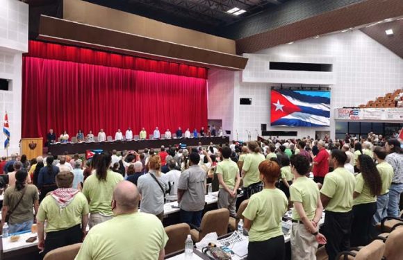 Díaz-Canel asiste a Encuentro Internacional de Solidaridad con Cuba en saludo al Primero de Mayo Díaz-Canel asiste a Encuentro Internacional de Solidaridad con Cuba en saludo al Primero de Mayo