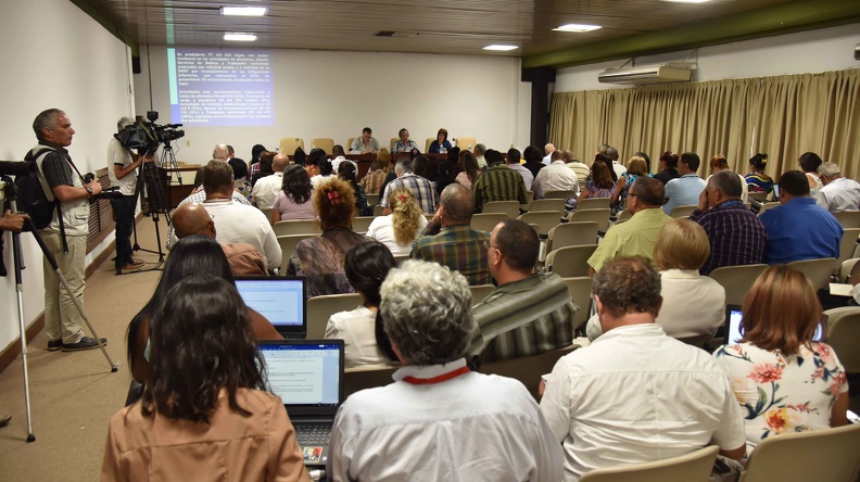 Realizarán modificaciones a regulaciones para el trabajo por cuenta propia 