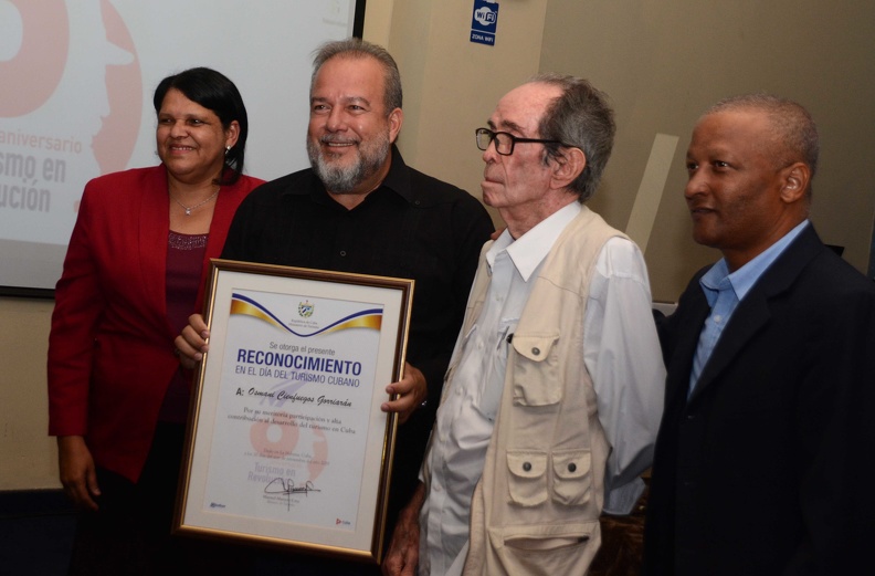 Pese al recrudecimiento del bloqueo el turismo crece, afirma ministro cubano