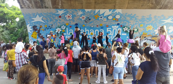 La belleza natural del lugar se mezcló con la práctica de ejercicio físico para el disfrute de la familia y como homenaje al aniversario 93 del natalicio del líder histórico de la Revolución Cubana Fidel Castro Ruz. Foto: Dimelsa Martín Soria