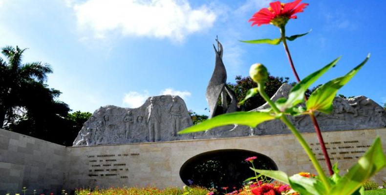 Plaza de la Patria, conjunto escultórico de Granma