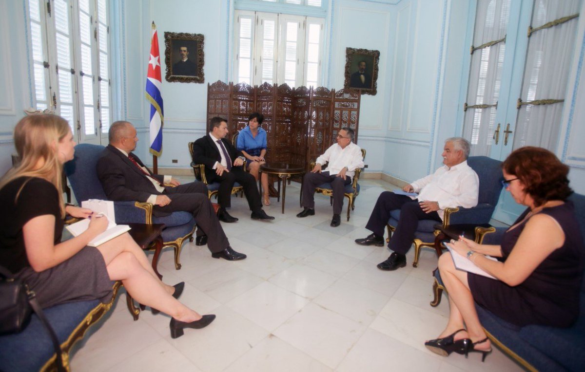 Canciller interino de Cuba recibe a Secretario de Estado checo Canciller interino de Cuba recibe a Secretario de Estado checo
