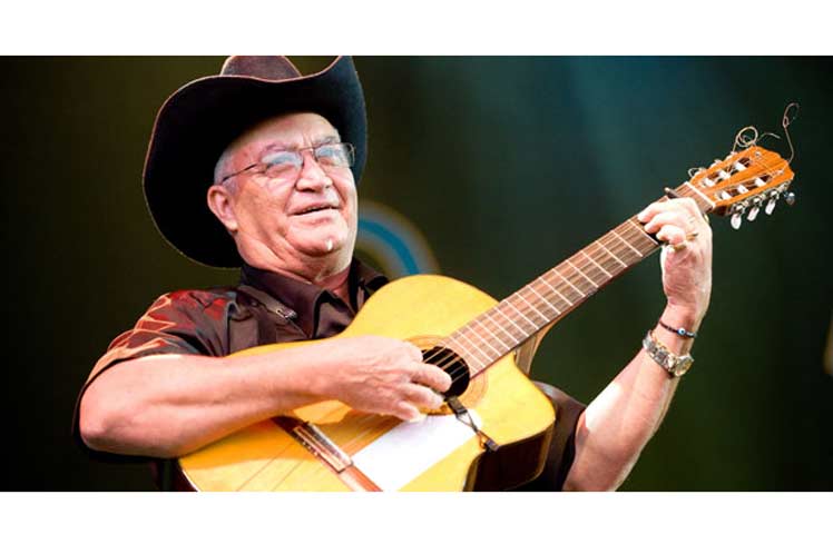 músico cubano Eliades Ochoa