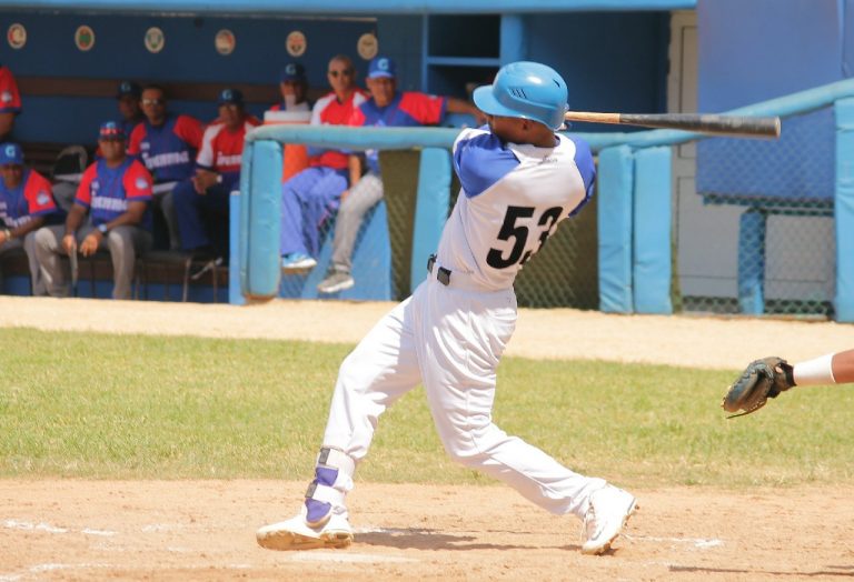 Yhosvani Peñalver dejó al campo a los Alazanes.
