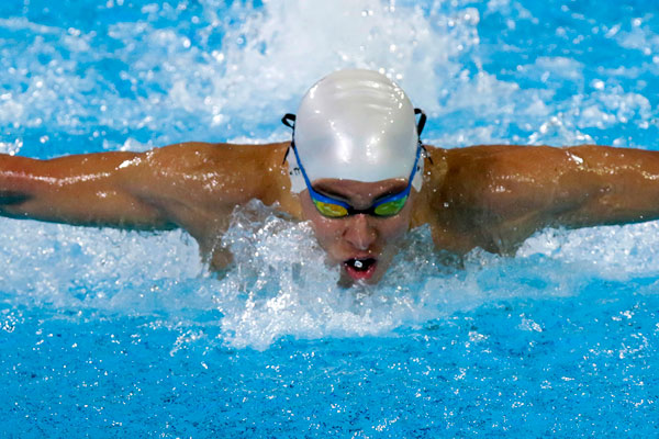 Vega domina final B de los 200 mariposa