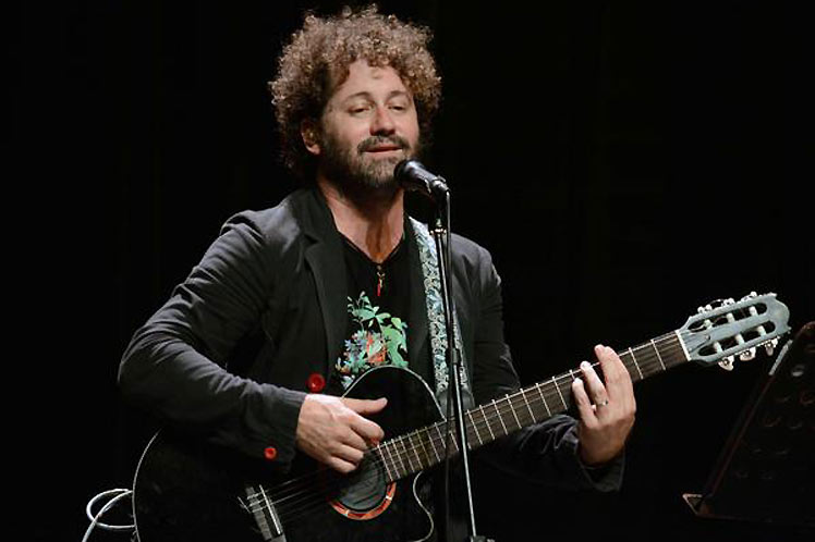 músico y compositor cubano, Raúl Paz músico y compositor cubano, Raúl Paz