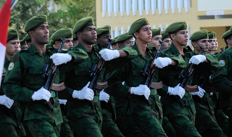 Orden Antonio Maceo para hombres de acero