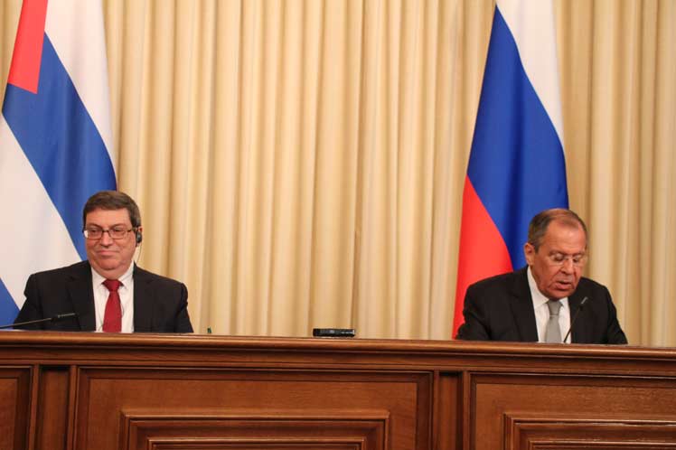 Bruno Rodríguez junto a  Serguei Lavrov