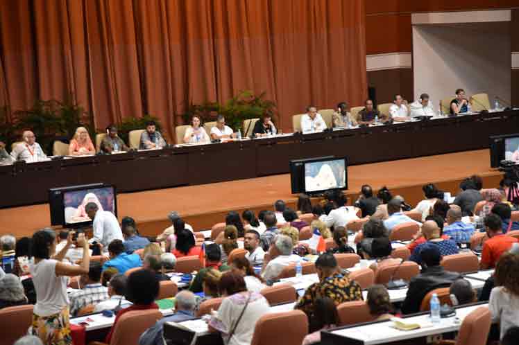 Encuentro Antimperialista de Solidaridad, por la Democracia y contra el Neoliberalismo Encuentro Antimperialista de Solidaridad, por la Democracia y contra el Neoliberalismo