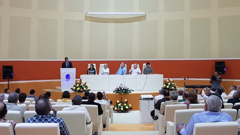 Visita presidente cubano Complejo Científico Ortopédico Frank País