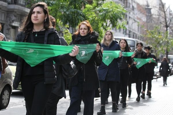 La inicitiva no buscaba solo incluir mujeres en las listas electorales, sino feministas que promovieran cambios sociales en Argentina. (Foto: EFE) La inicitiva no buscaba solo incluir mujeres en las listas electorales, sino feministas que promovieran cambios sociales en Argentina. (Foto: EFE)