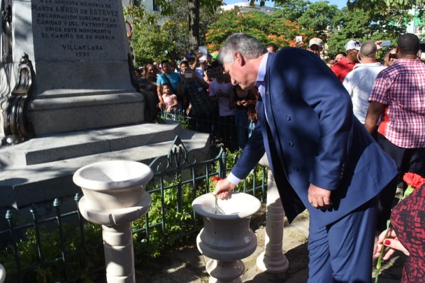 Homenaje a Marta Abreu, la Benefactora de Santa Clara. (Foto: Carlos Rodríguez Torres)