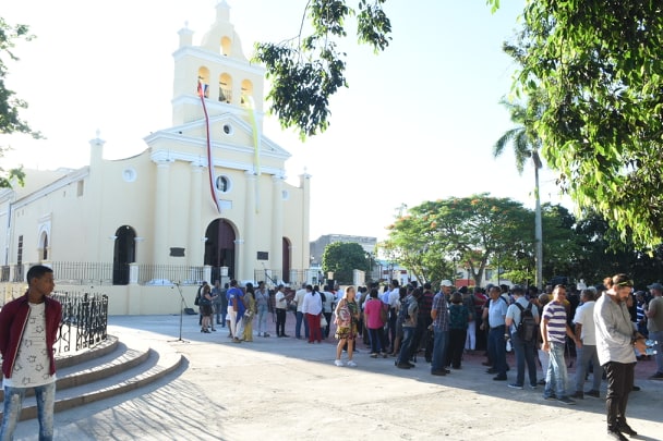Preparativos en el parque El Carmen para la Gala Encuentro con la Historia. (Foto: Carlos Rodríguez Torres)