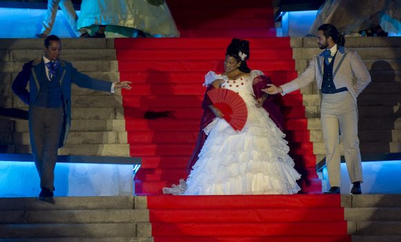 La Orquesta Sinfónica Nacional, el Conjunto Folklórico Nacional, el Teatro Lírico Nacional, el Coro Nacional, el Ballet Nacional de Cuba y el Cabaret Tropicana también estuvieron presentes en esta noche inolvidable. Foto: Ismael Francisco/ Cubadebate.