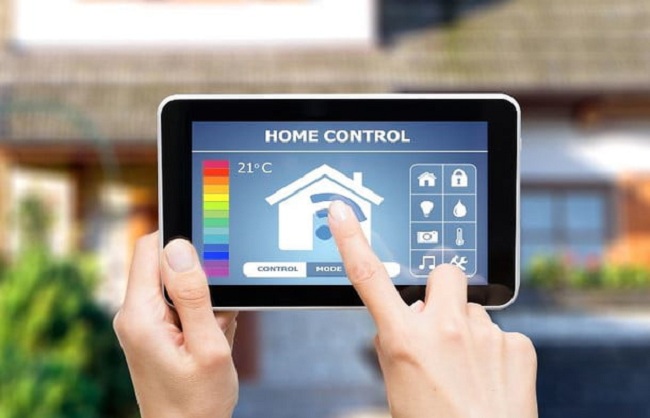 No puede negarse la importancia de las casas inteligentes, pero qué bueno sería que el mundo se ocupara  un poco más de aquellos que ni casa tienen.