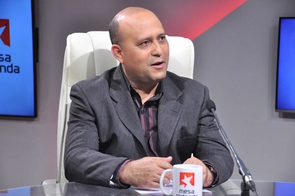 Miguel Gutiérrez Rodríguez, Director General de Informática del Ministerio de Comunicaciones Miguel Gutiérrez Rodríguez, Director General de Informática del Ministerio de Comunicaciones