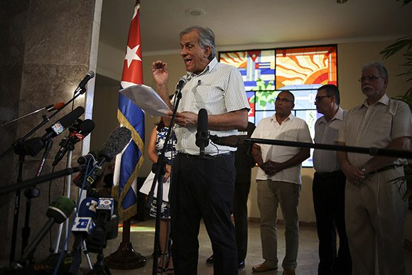 Doctor en Ciencias Mitchell Joseph Valdés-Sosa, director general del Centro de Neurociencias de Cuba Doctor en Ciencias Mitchell Joseph Valdés-Sosa, director general del Centro de Neurociencias de Cuba