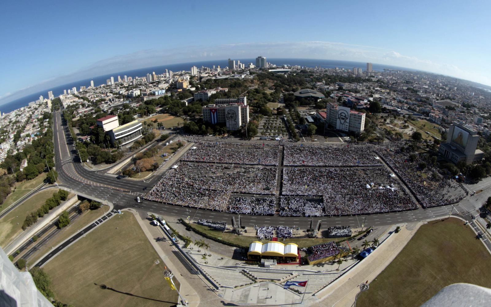 Primeros estudios para crear la Plaza de la Revolución