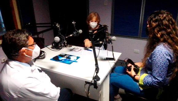 La doctora en Ciencias María Guadalupe Guzmán y el doctor Carlos Fonseca Gómez en El podcast de Cubadebate. Foto: Cubadebate. La doctora en Ciencias María Guadalupe Guzmán y el doctor Carlos Fonseca Gómez en El podcast de Cubadebate. Foto: Cubadebate.