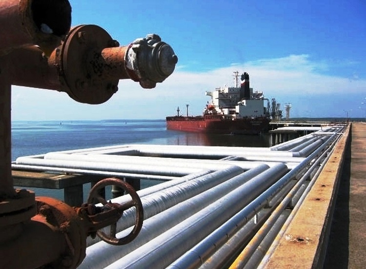 refinería de petróleo de Cienfuegos