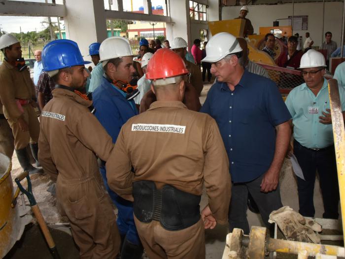 Promover el desarrollo profesional y la actualización de los conocimientos son directrices estratégicas para solucionar las problemáticas del empleo en el país. Foto: Estudios Revolución Promover el desarrollo profesional y la actualización de los conocimientos son directrices estratégicas para solucionar las problemáticas del empleo en el país. Foto: Estudios Revolución