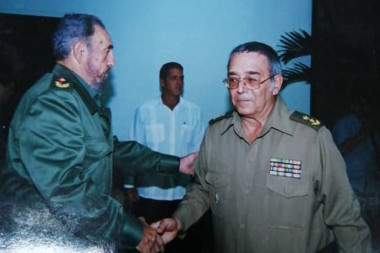 General de División Leonardo Ramón Andollo 
