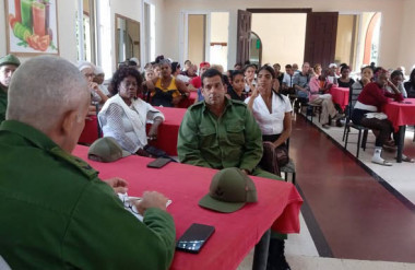 Fuerzas Armadas analizan Programa de Gobierno