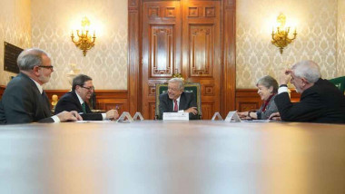 Presidente de México se reúne con canciller de Cuba