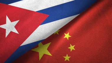 China rechaza presiones de EE.UU. contra Cuba